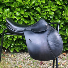 Load image into Gallery viewer, Tattersall 17” Black Leather Jump Saddle