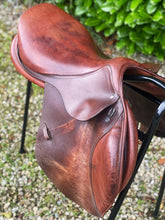 Load image into Gallery viewer, Mark Todd 17” Brown Leather Jump Saddle