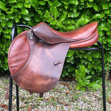 Load image into Gallery viewer, Mark Todd 17” Brown Leather Jump Saddle