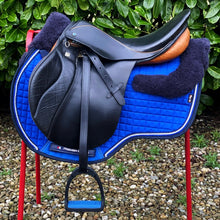 Load image into Gallery viewer, Stubben Siegfried 17.5” Black Jump Saddle