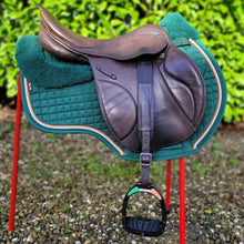 Load image into Gallery viewer, Stubben Genesis 17.5” Brown Jump Saddle