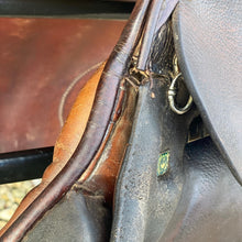 Load image into Gallery viewer, Stubben Siegfried 17.5” Brown Jump Saddle